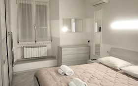 Sagegreən Flat